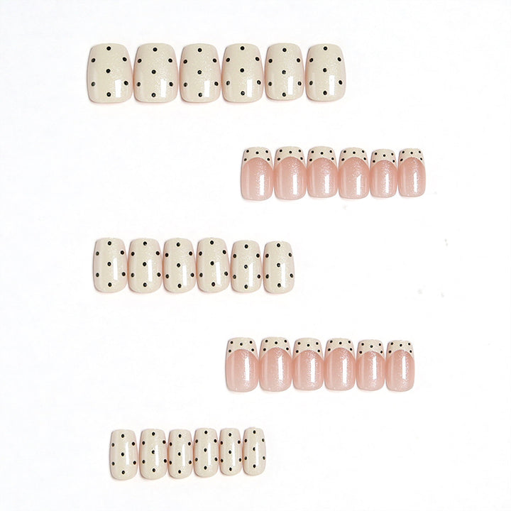 Trendy Nail Art Kalsten
