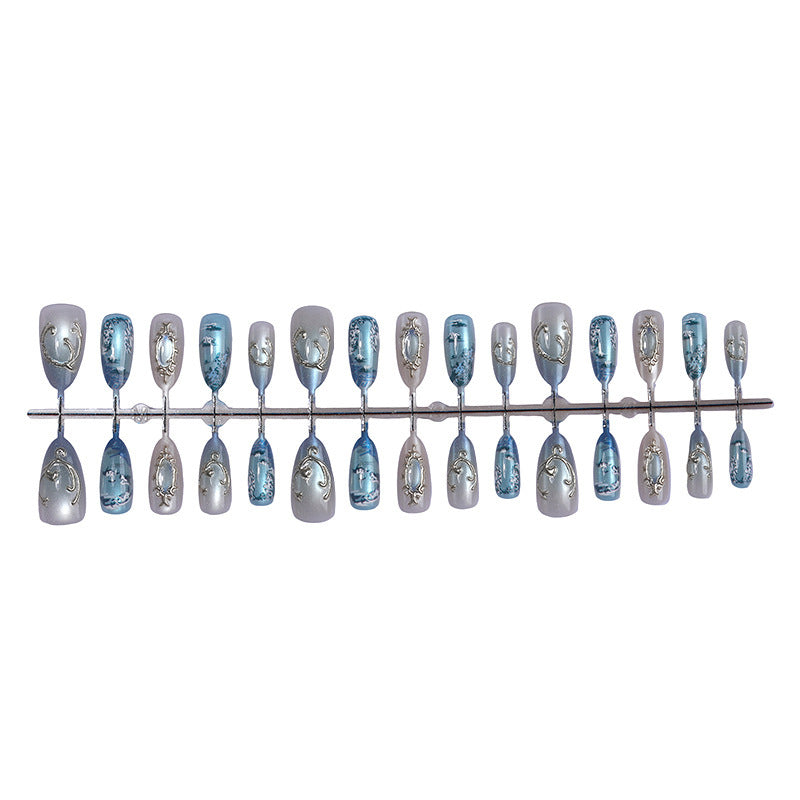 Nail art set with luxurious patterns and elegant embellishments Kalsten
