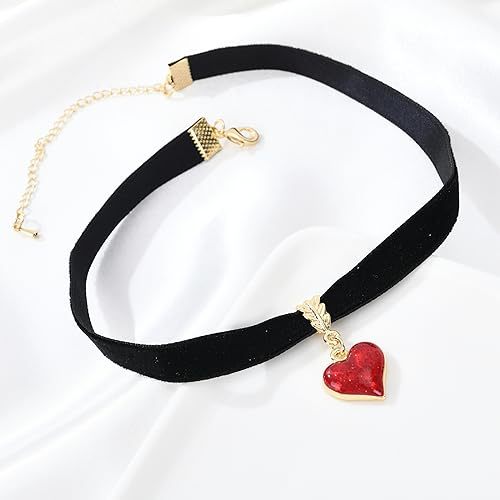 Velvet Heart Charm Choker Kalsten