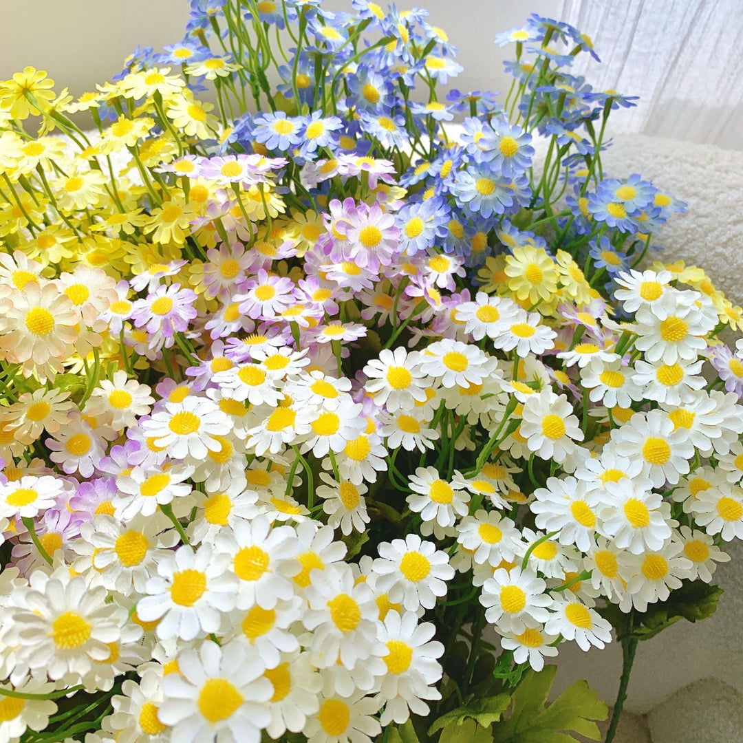 Artificial Daisy Floral Arrangement
