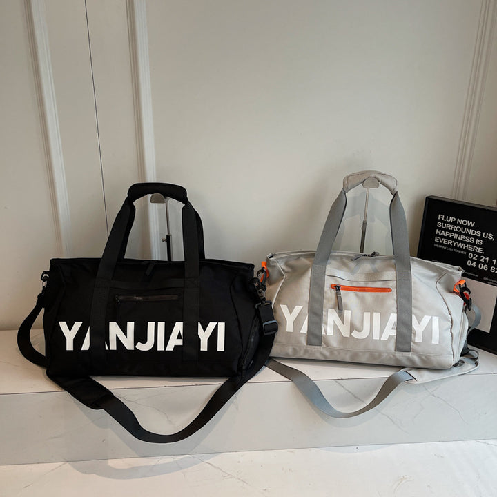Sporty travel bag with mesh structure and practical compartments Kalsten