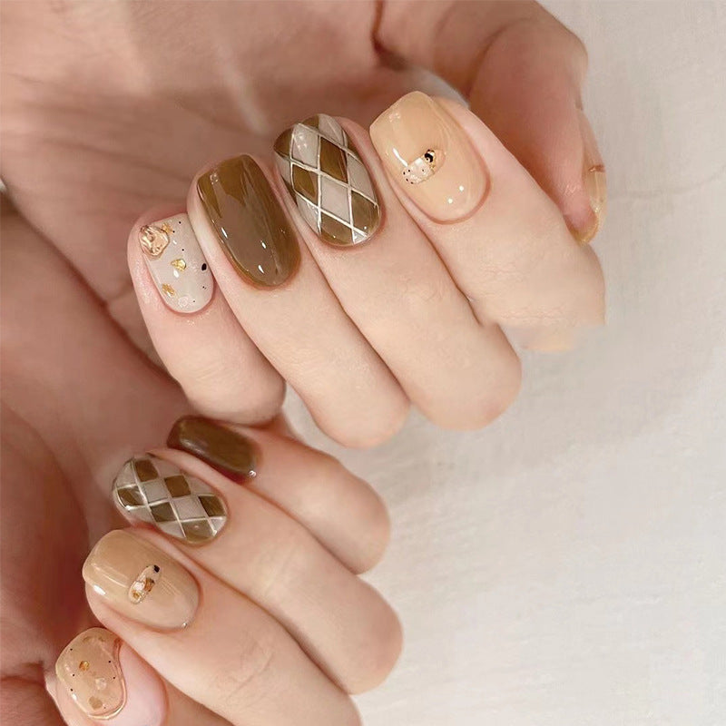 Artful Nail Art with Elegant Patterns Kalsten