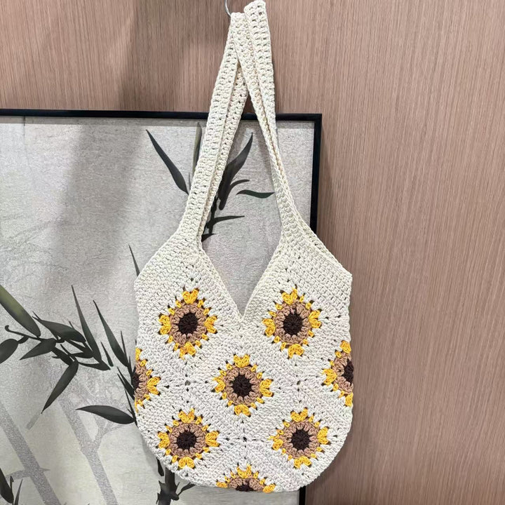 Hand-knotted shoulder bag with sunflower motif Kalsten