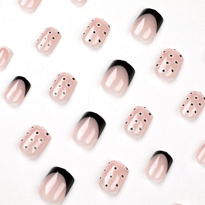 Artful Nail Art with Flower Design Kalsten