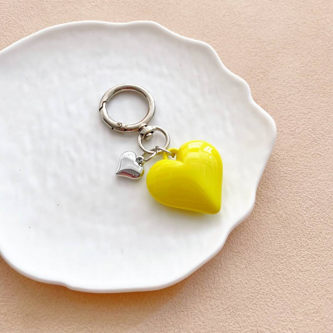 Heart-Shaped Charm Keychain kalsten