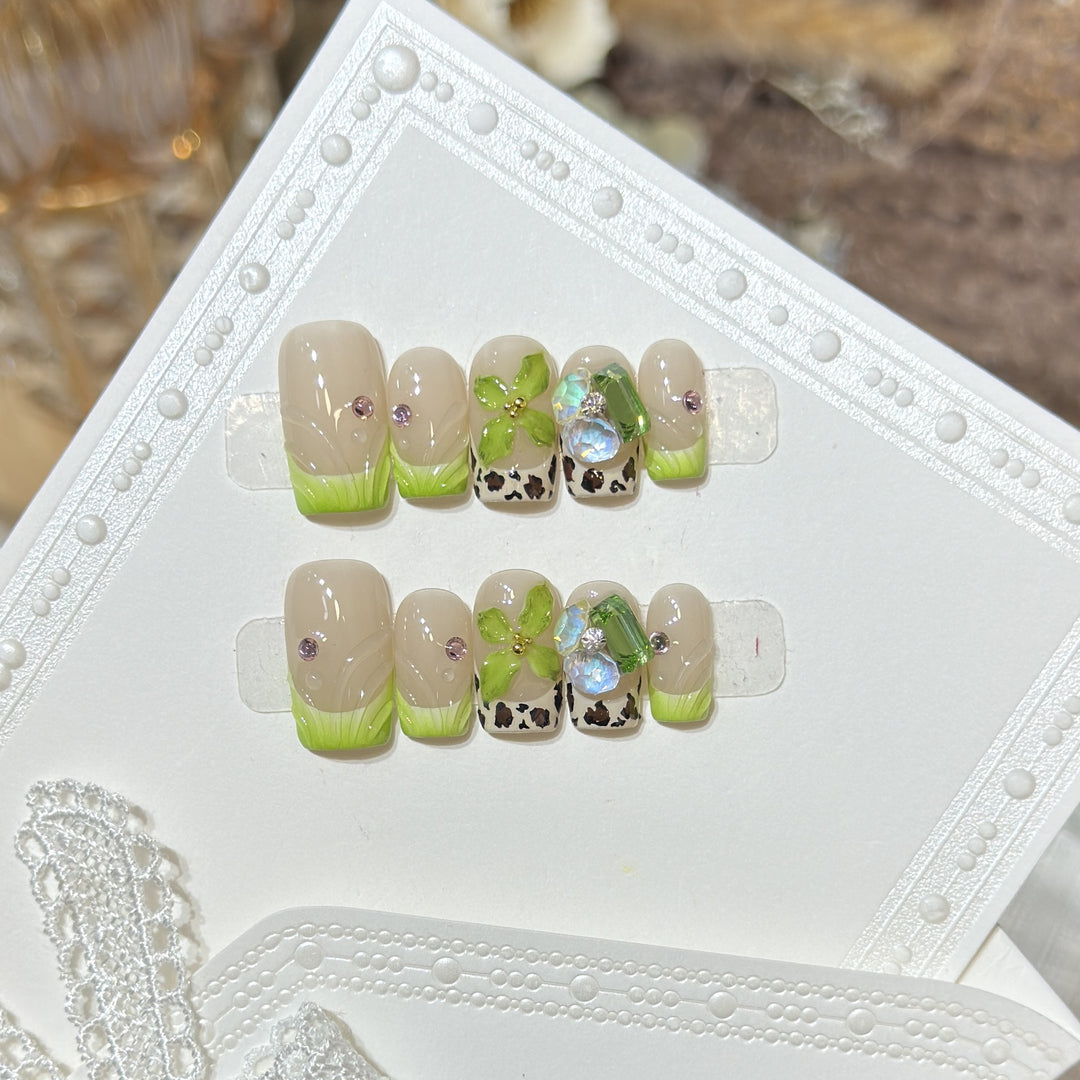 Reusable Press-On Nail Set Kalsten