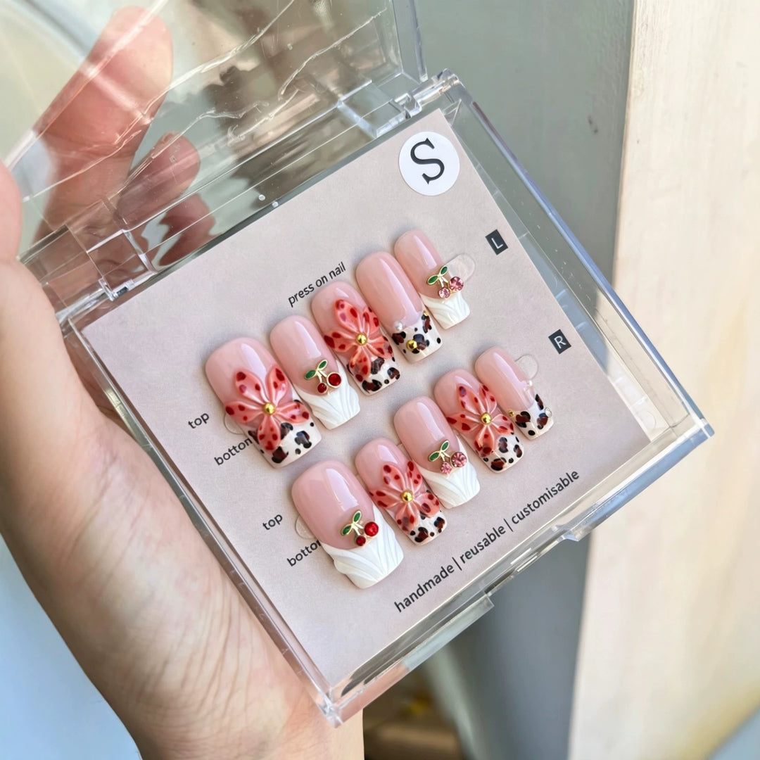 Artistic Floral Decorative Press-On Nails