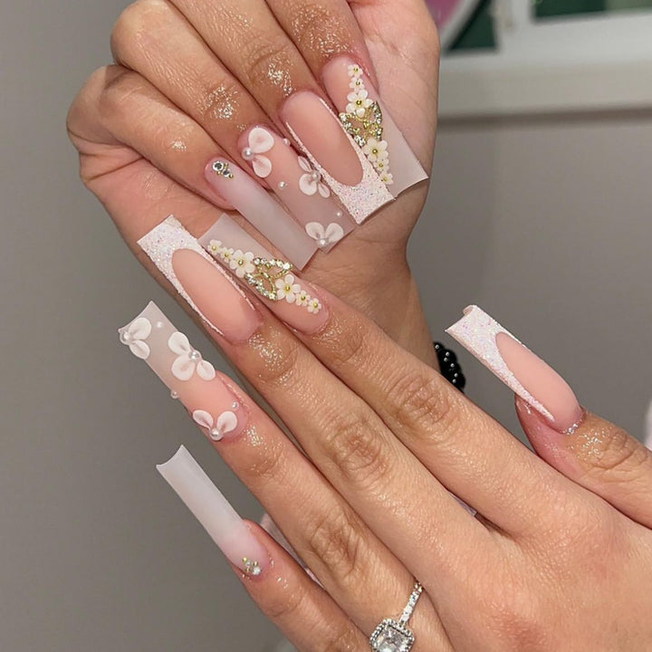 Elegant Stiletto Press-On Nail Art with Rhinestone Accents Kalsten