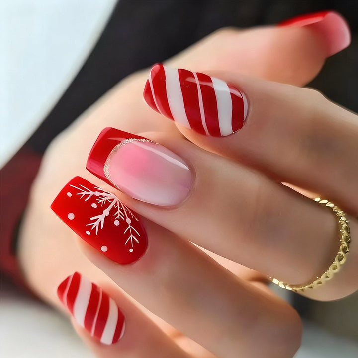 Artificial nail set with festive Christmas design and creative motifs Kalsten