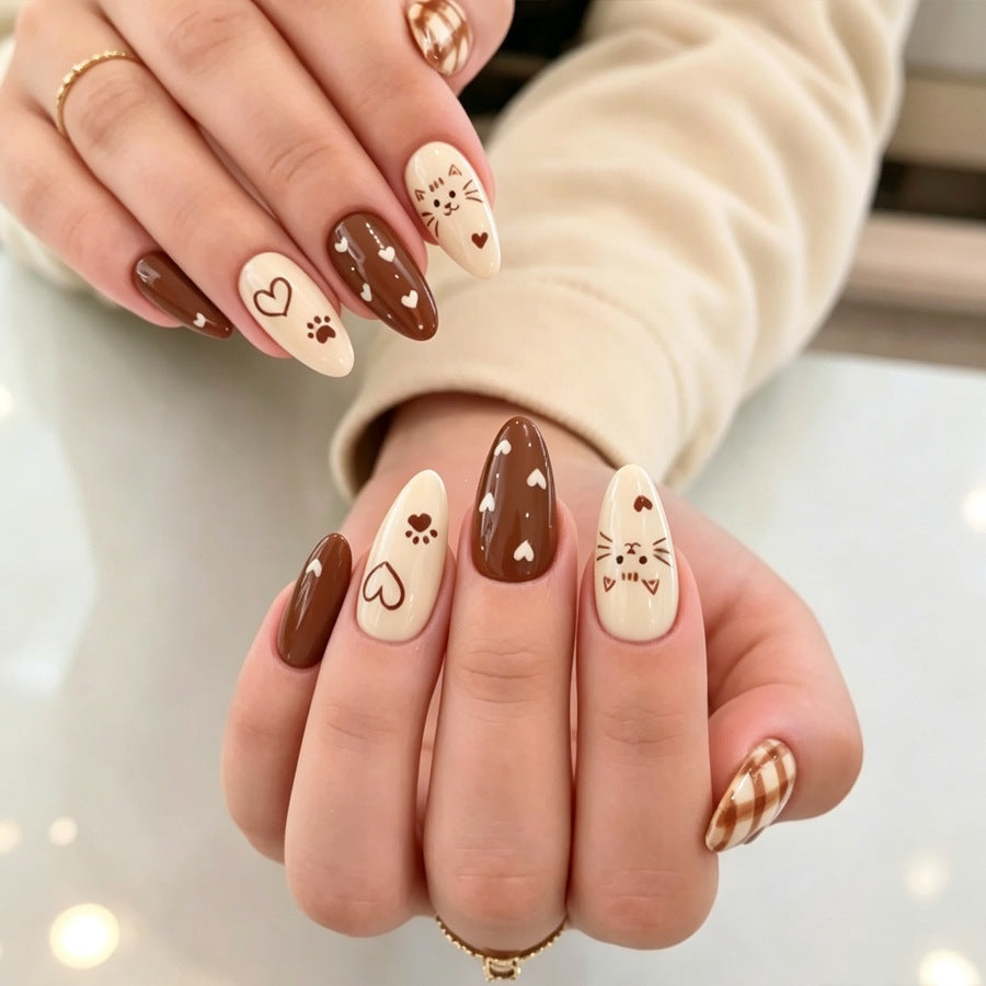 Nail art set with playful animal and heart design Kalsten