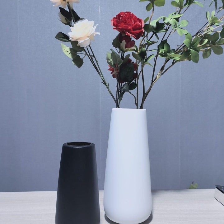 Modern Minimalistic Decorative Vase Kalsten
