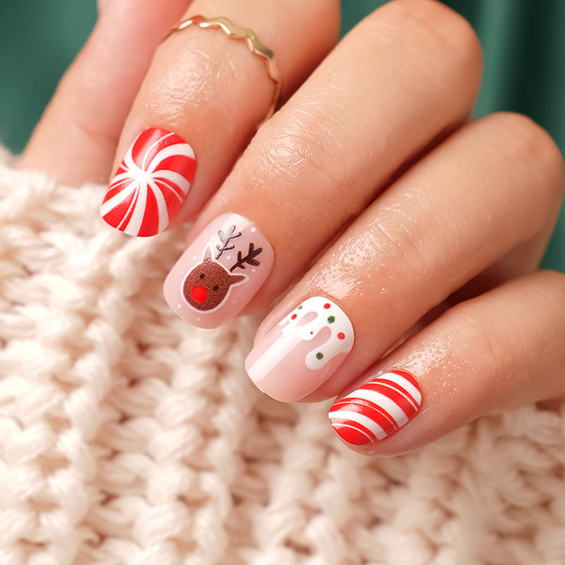 Festive Holiday Themed Nail Art