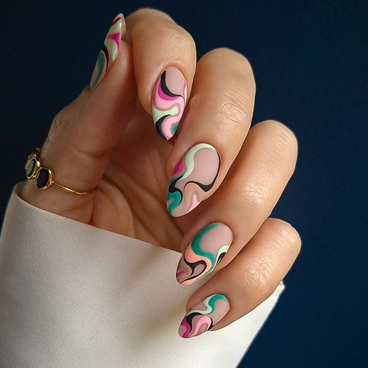 Artificial Nails in Modern Abstract Design Kalsten