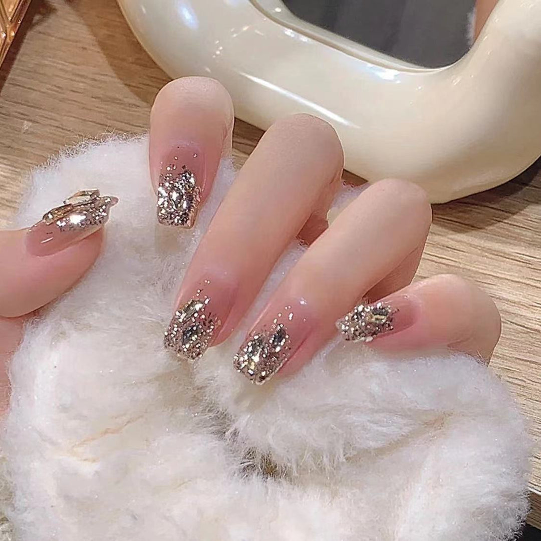 Glamorous Gemstone-Inspired Press-On Nail Art Kalsten