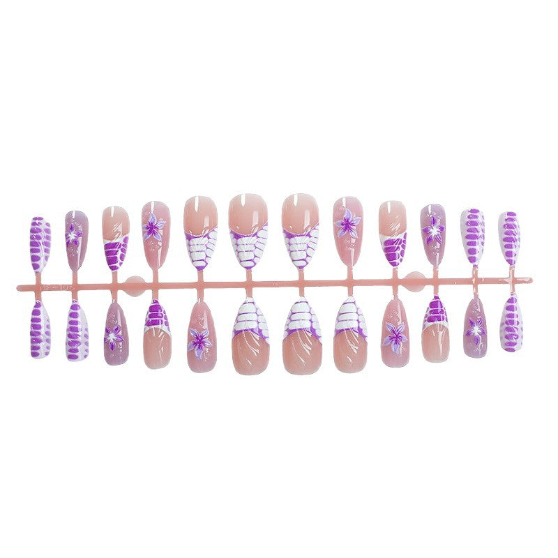 Artful nail tips in modern floral design Kalsten