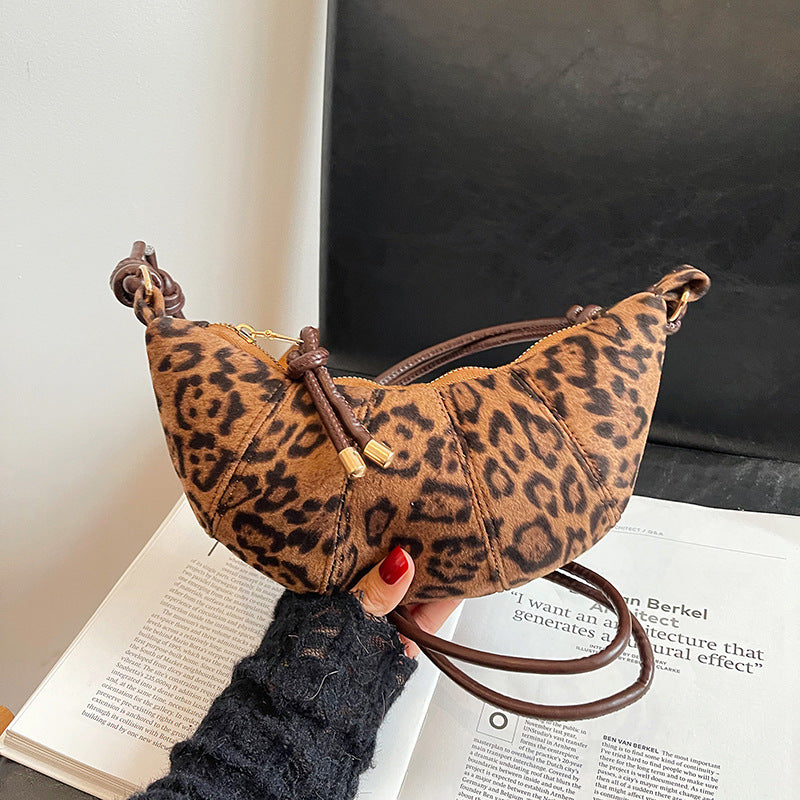 Fashionable Leopard Print Handbag