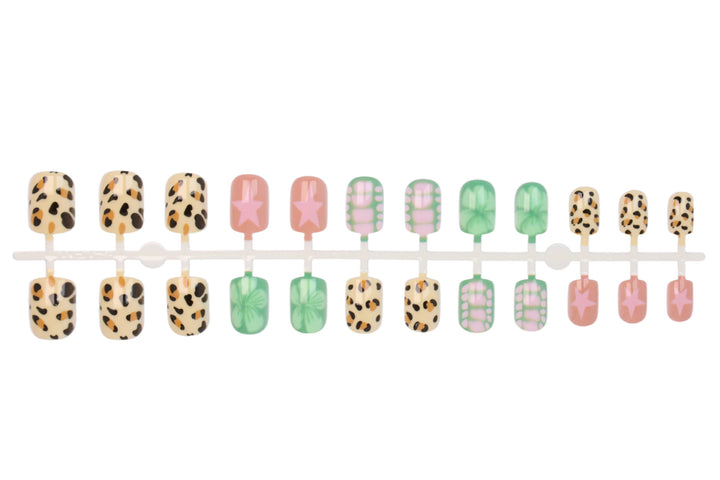 Nail kit with modern animal and flower designs Kalsten