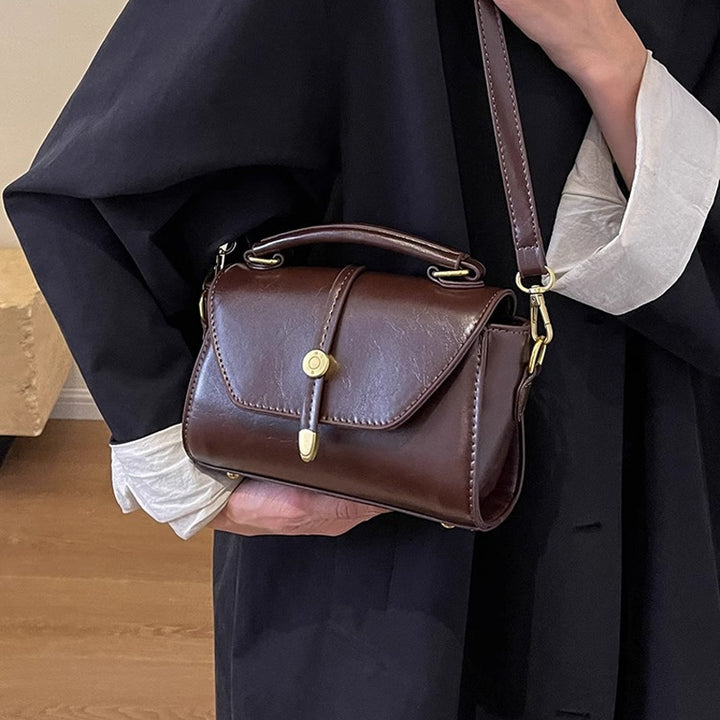 Chic Leather Crossbody Kalsten