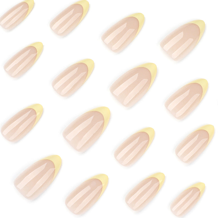 Elegant Nail Art with Gradient and Shine Kalsten