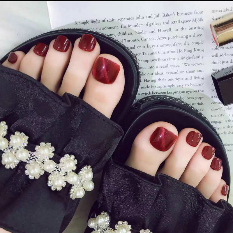 Artificial nails with elegant shine Kalsten