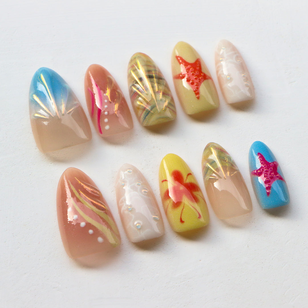 Artistic Beach-Themed Press-On Nail Set