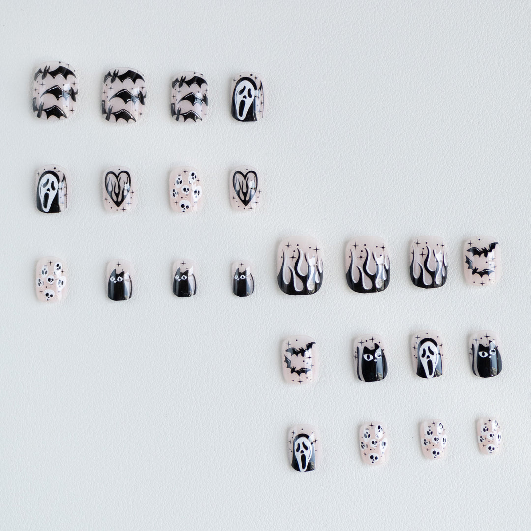 Halloween-Themed Nail Art Kit  1790958101