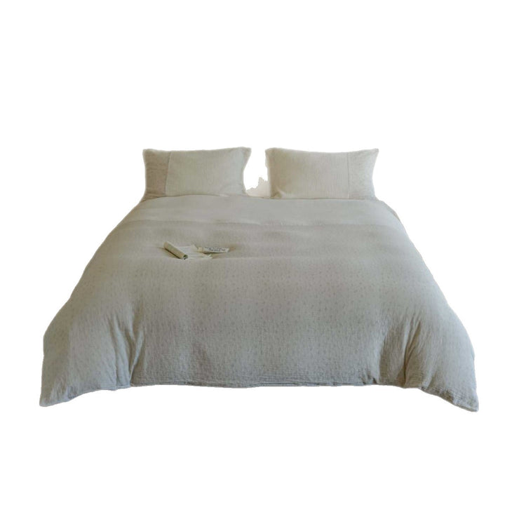 Bedding set made of linen-cotton mix with fine texture and quilted appearance