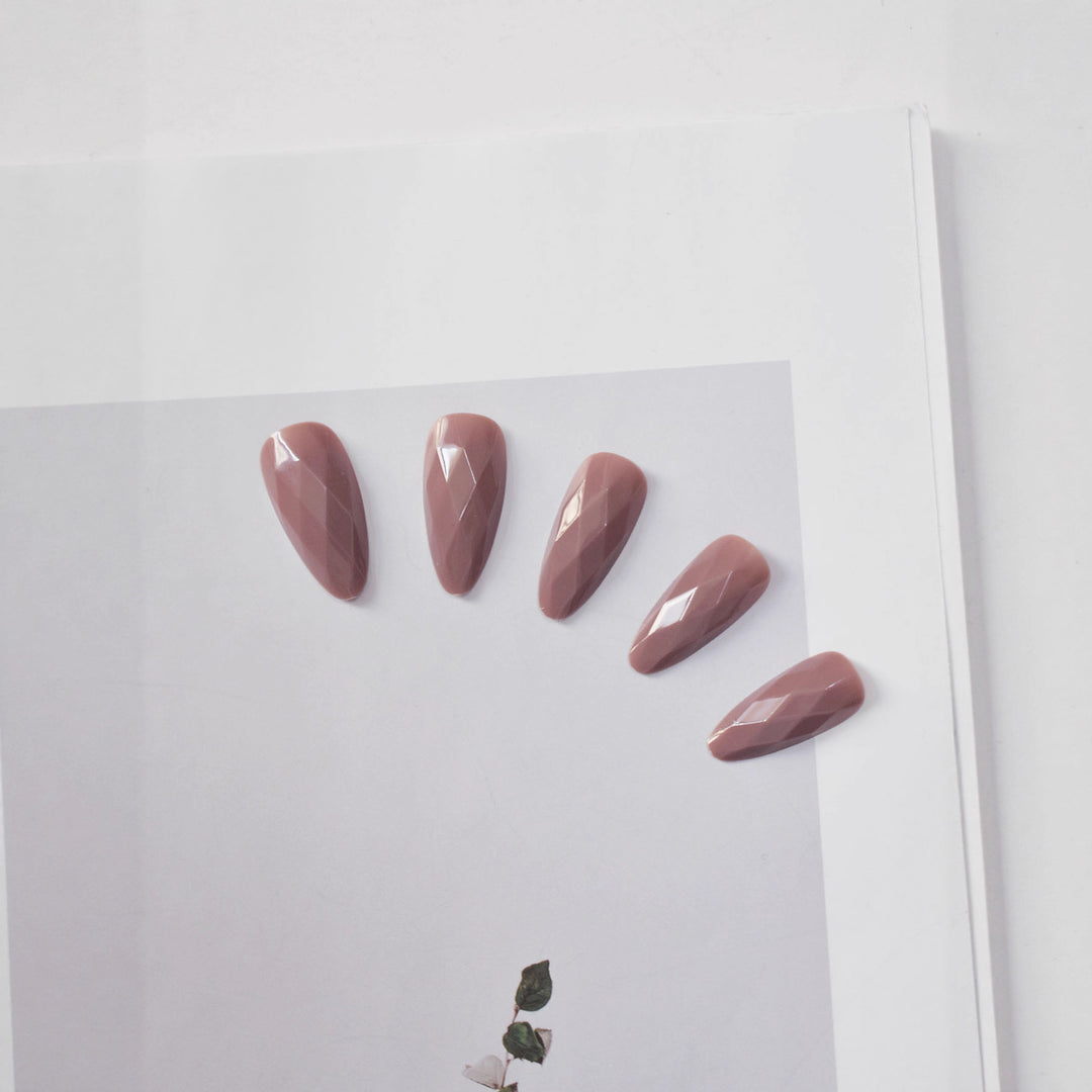 Premium Glossy Diamond-Shaped Press-On Nails Kalsten