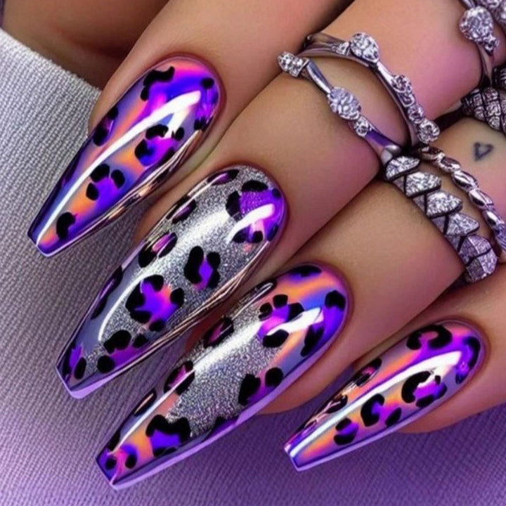 Trendy artificial nails with glitter and leopard pattern Kalsten