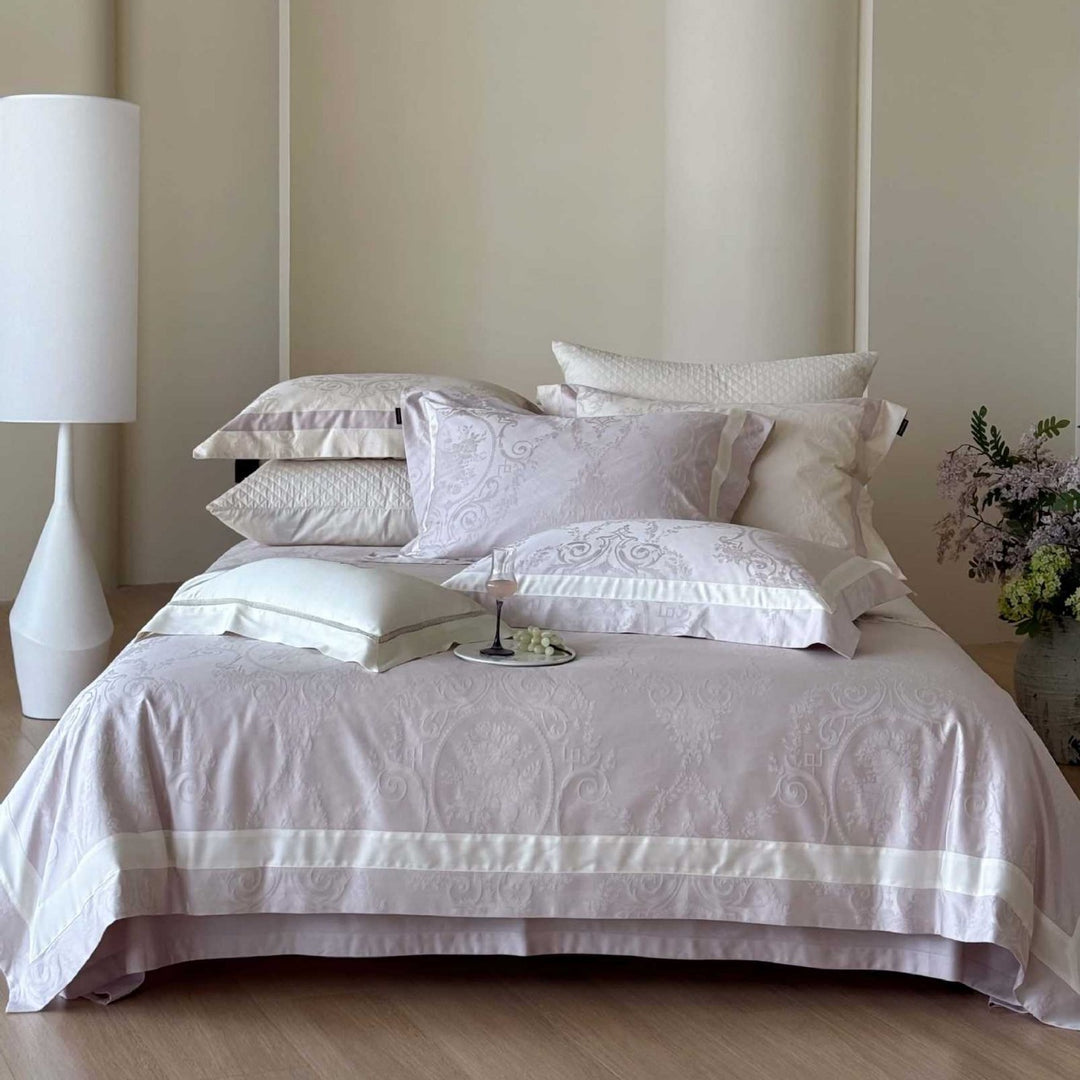 Luxurious jacquard bedding set with damask pattern and satin border