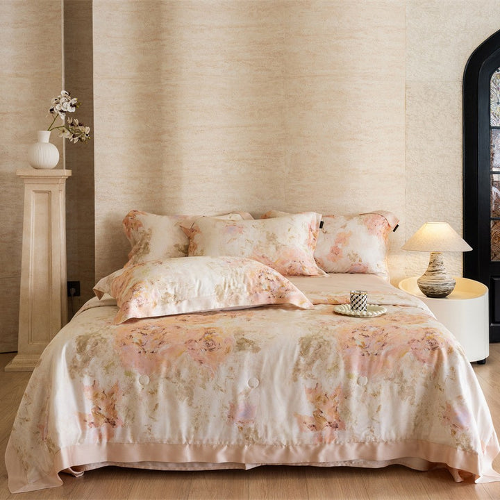Bedding set with watercolor floral print and fine cotton satin finish