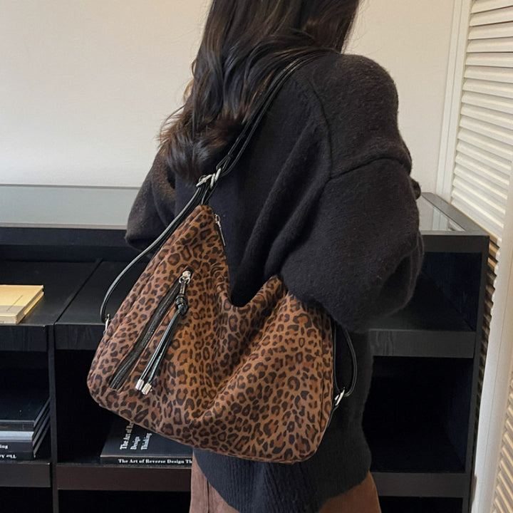 Chic Leopard Print Hobo Bag Kalsten