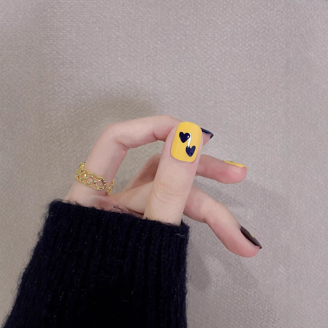 Creative Heart-Patterned Press-On Nails