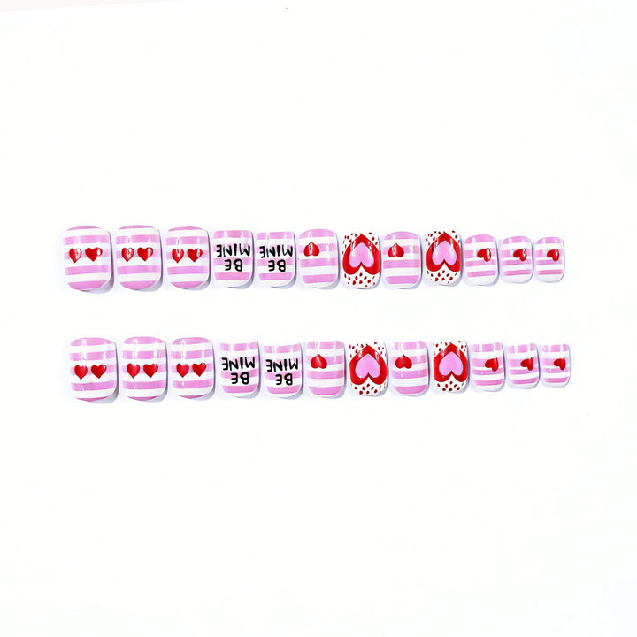 Romantic Heart-Themed Nail Art Kalsten