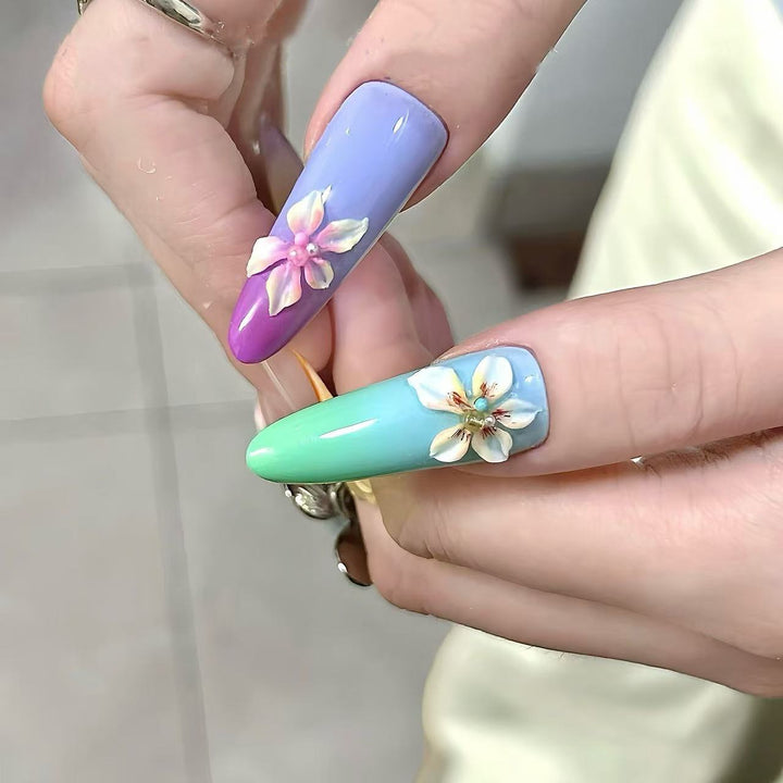 Artistic Floral Design Press-On Nail Enhancements