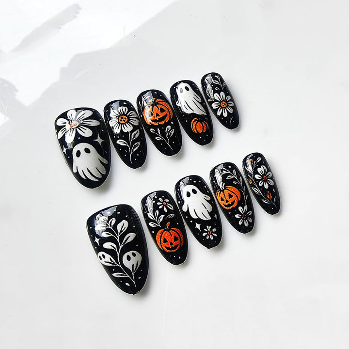Artificial nails in Halloween design Kalsten