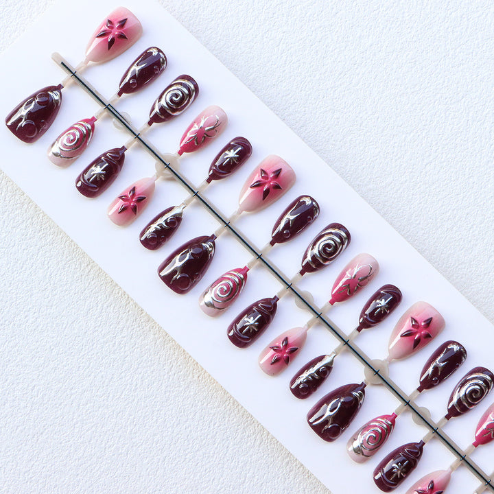 Luxurious Decorative Press-On Nails with Elegant Designs