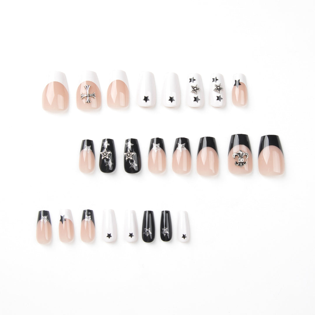 Artful nail art with star motifs and glitter accents Kalsten