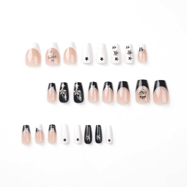 Artful nail art with star motifs and glitter accents Kalsten