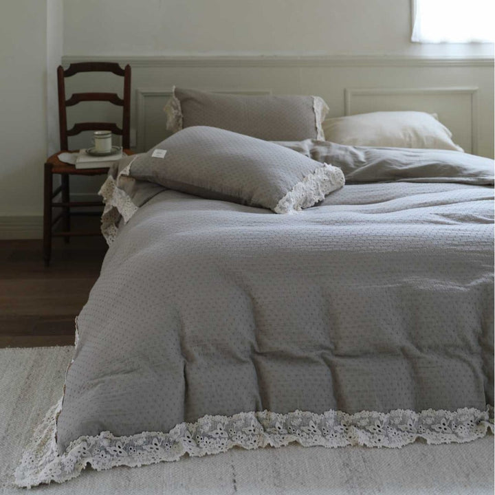 Quilted cotton piqué duvet cover set with handcrafted lace edge