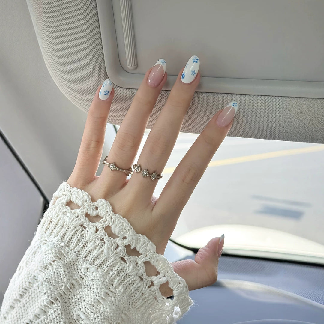 Artistic Floral-Designed Press-On Nail Set