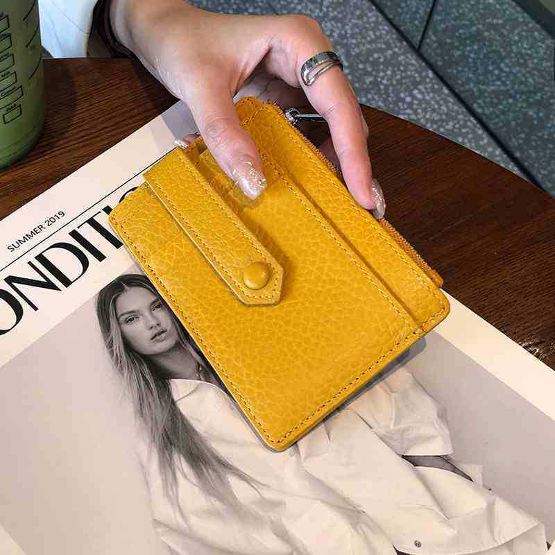 Compact Leather Zippered Card Holder