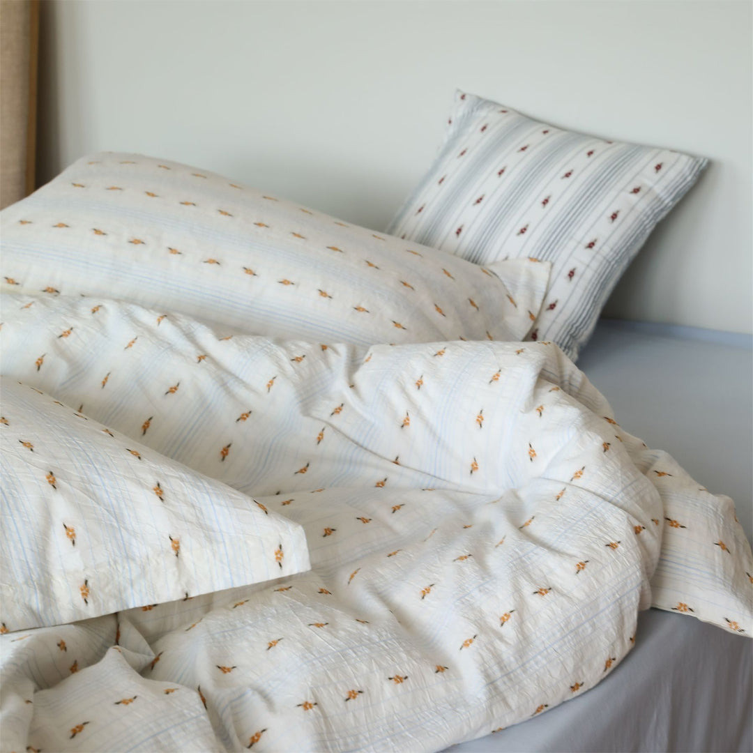 Quilted cotton bedding set with fine embroidery
