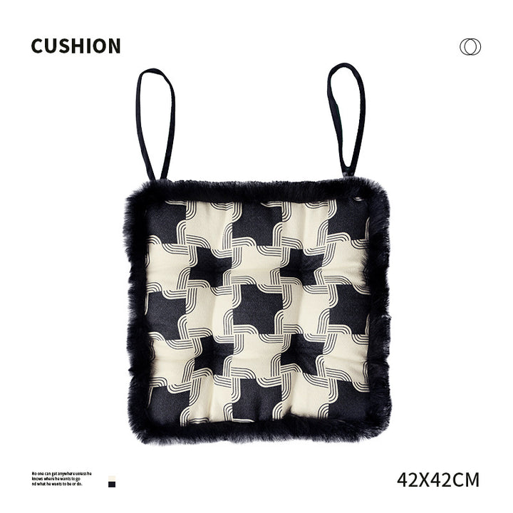 Padded seat cushion with fastening straps, quilted tufting surface and faux fur trim Kalsten