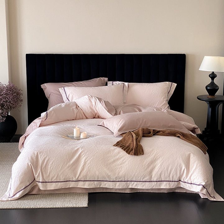 Bedding set made of cotton-linen blend with fine structure and piped seam