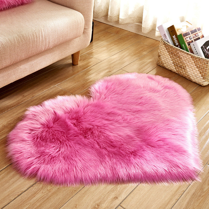 Plush Heart-Shaped Area Rug Kalsten