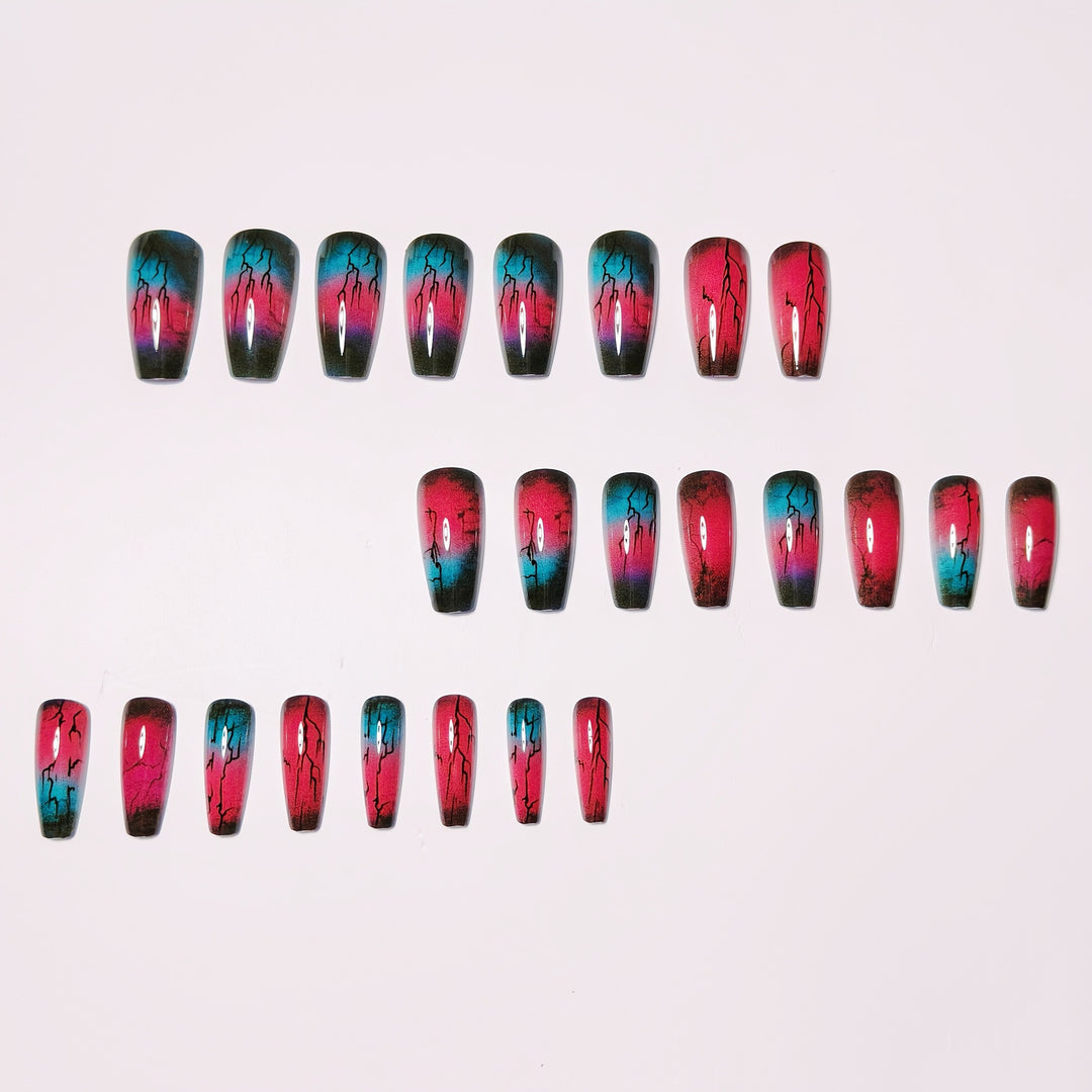 Trendy Artificial Nail Set with Gradient and Lacquer Effect Kalsten