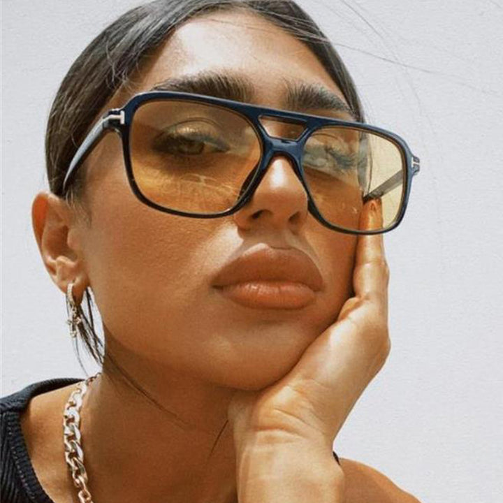 Ladies fashionable sunglasses in stylish frame Kalsten