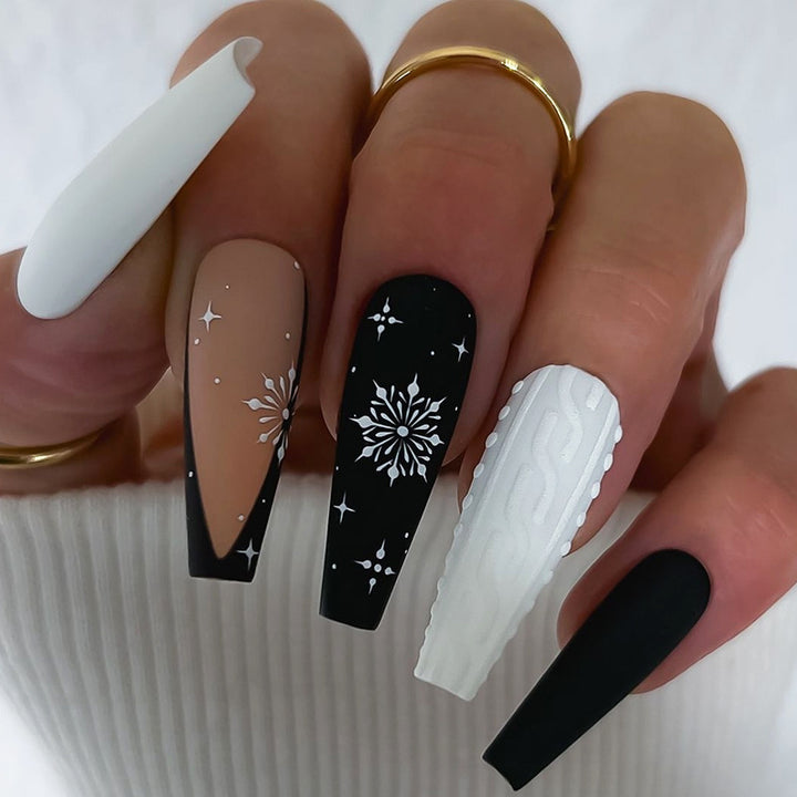 Acrylic nail set with stylish geometric design Kalsten