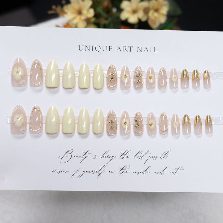 Decorative Floral Nail Art Set